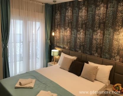 Apartamentos blancos, alojamiento privado en Igalo, Montenegro - Lux apartman
